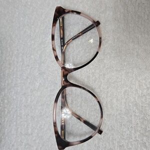 DKNY EYEWEAR